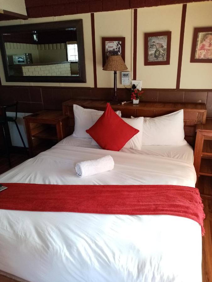 Tudor Lodge Guest House Johannesburg Esterno foto