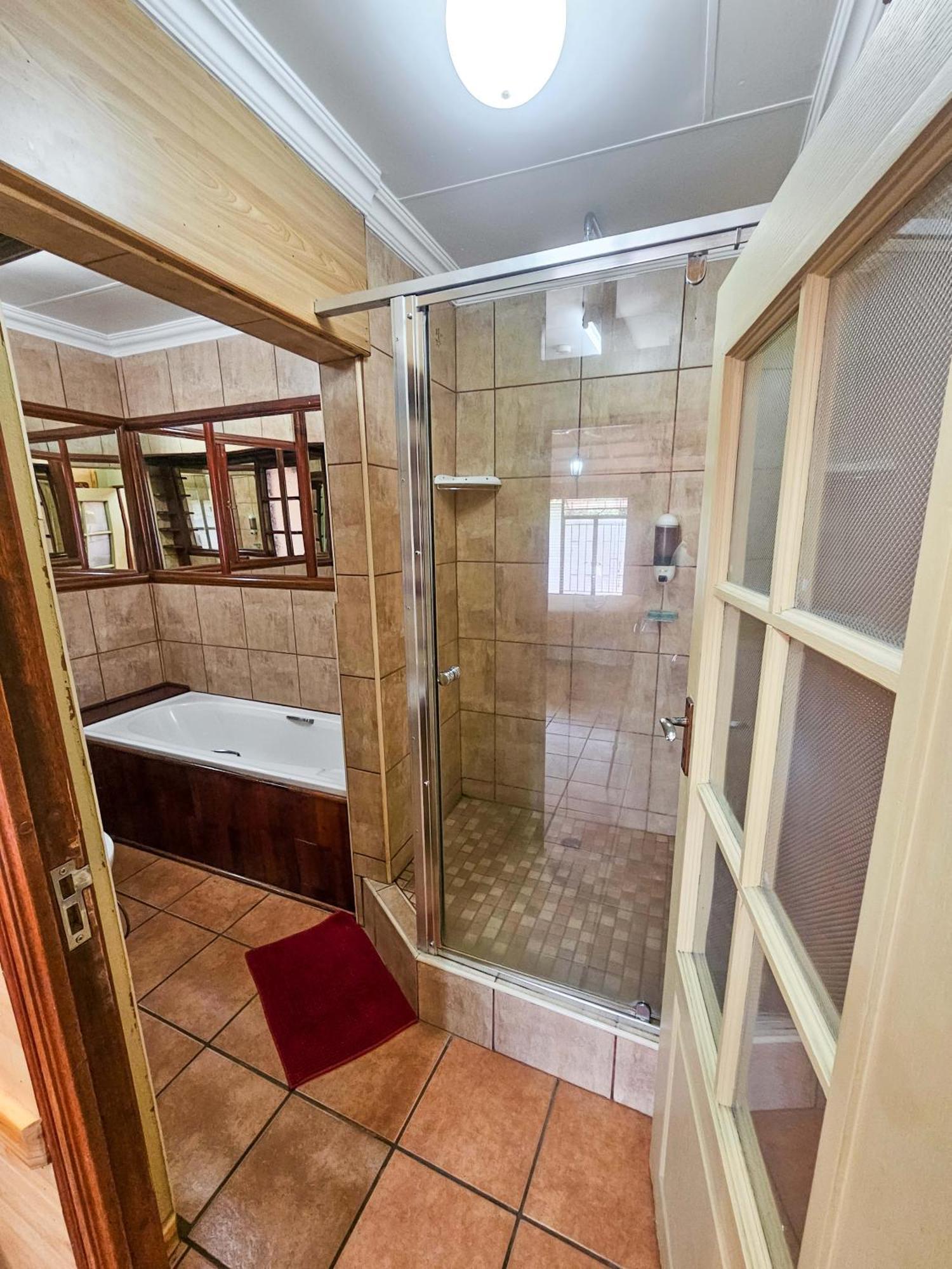 Tudor Lodge Guest House Johannesburg Esterno foto